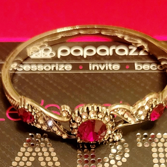 paparazzi Jewelry Paparazzi Ladies Hinge Bracelet Poshmark